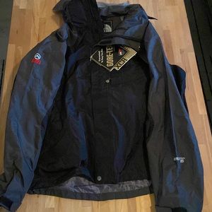 The North Face GORE-TEX Summit Series with zip out fleece NWT
